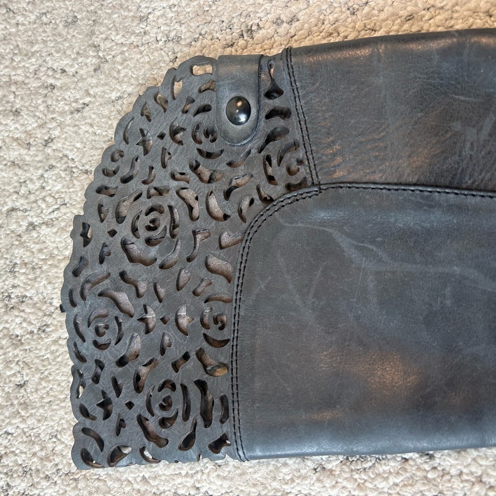 Spiral size 7.5 ultra lux distressed grey cutout leather boots EXC condition - Picture 16 of 16